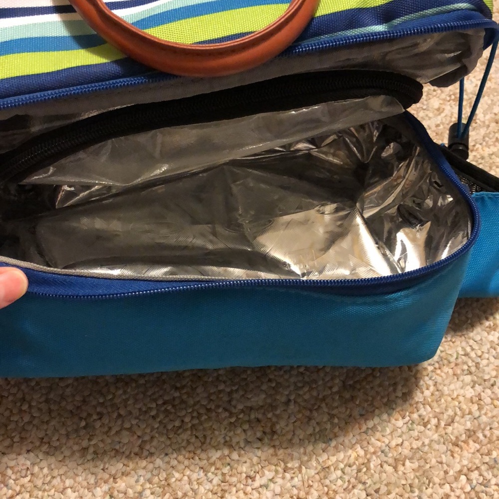 Lunch box - Picture 3 of 3